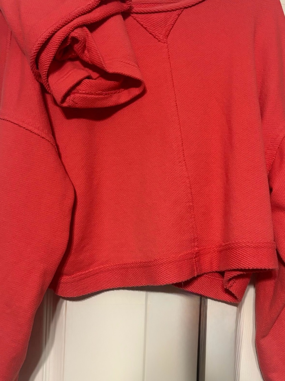 Cropped Red Pullover Sweatshirt